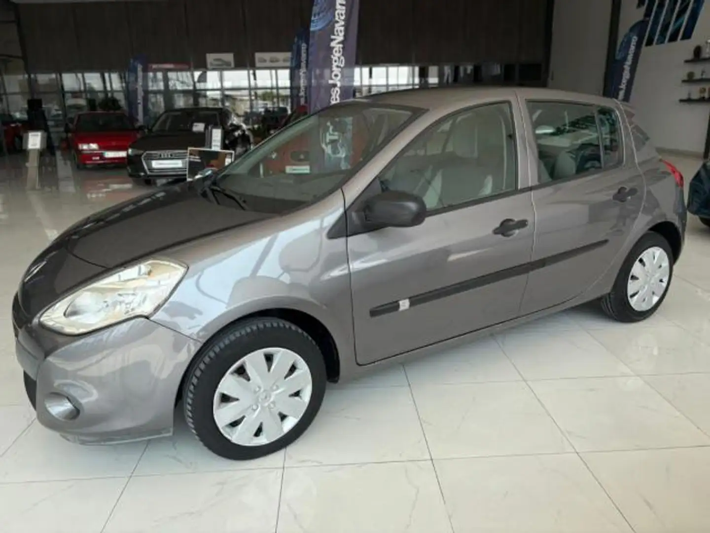 Renault Clio 1.2 Style Gris - 2
