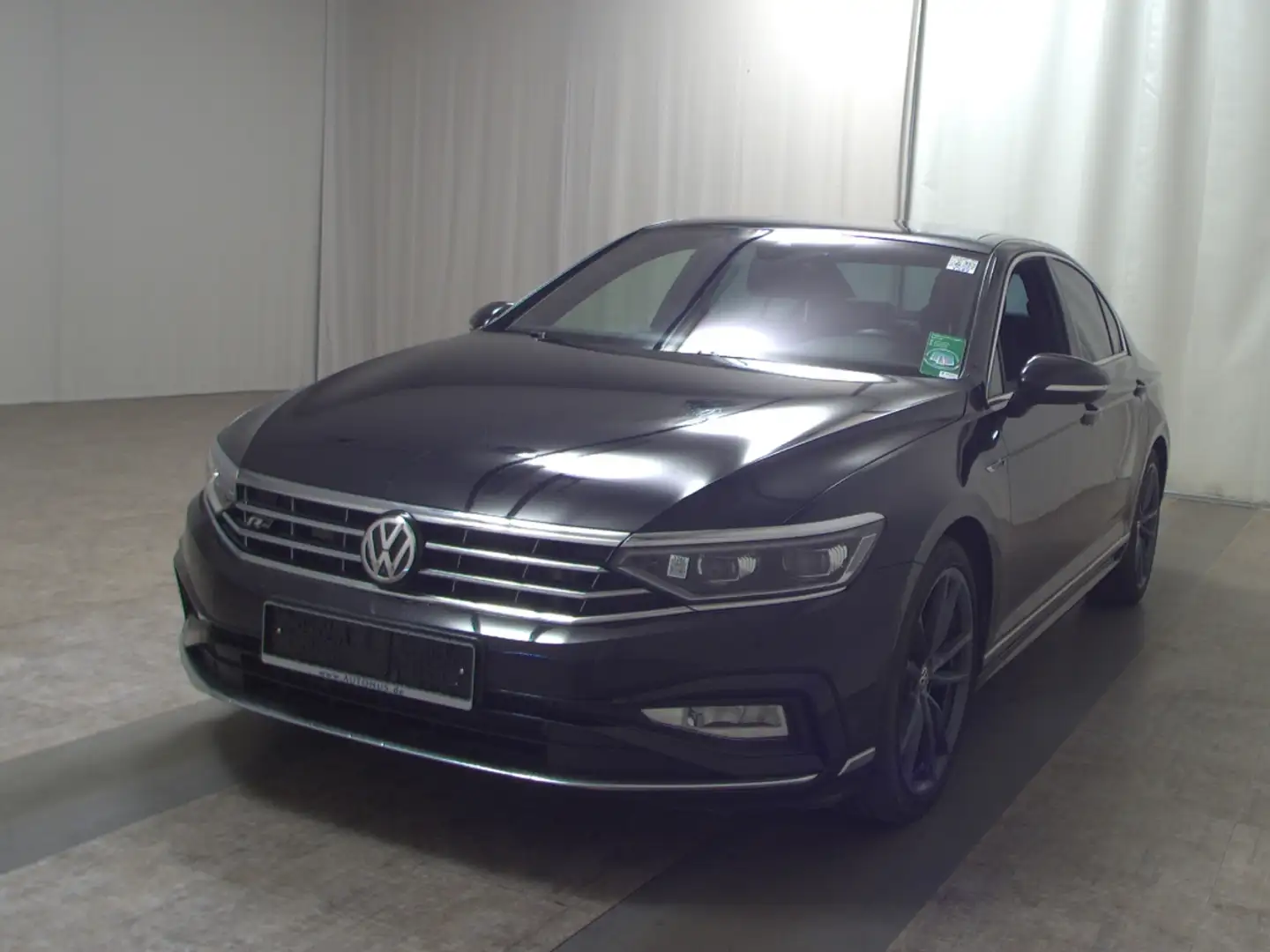 Volkswagen Passat 2.0 TDI R-Line Leder Navi AID Pano Matrix Siyah - 2