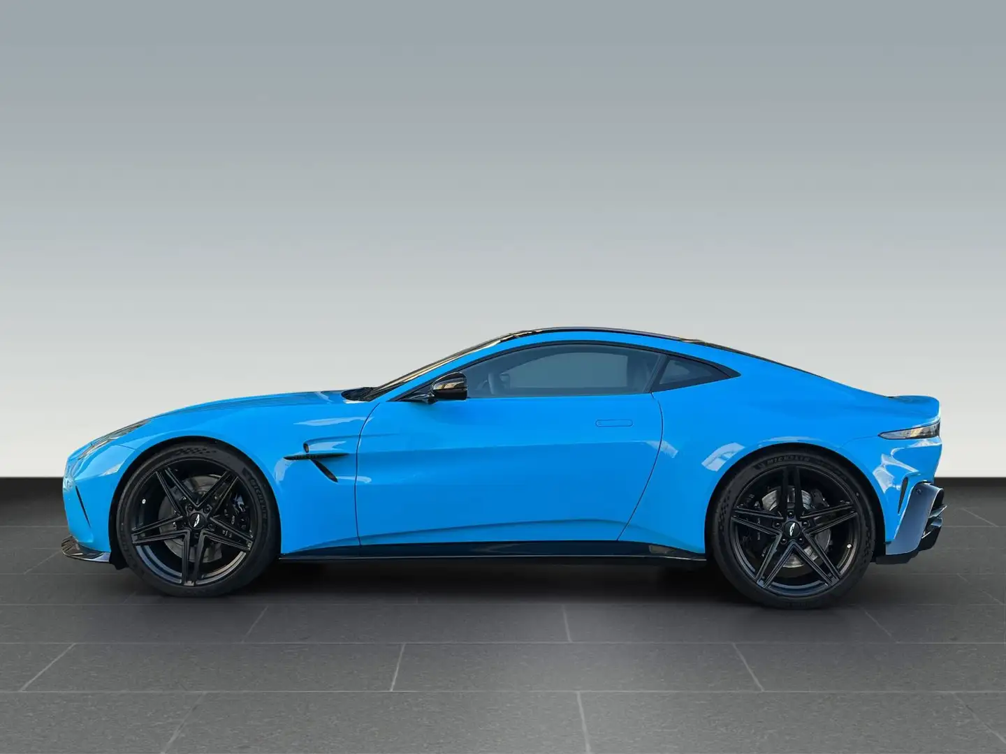 Aston Martin Sonstige foliert, Karosseriepaket schwarz Blau - 2