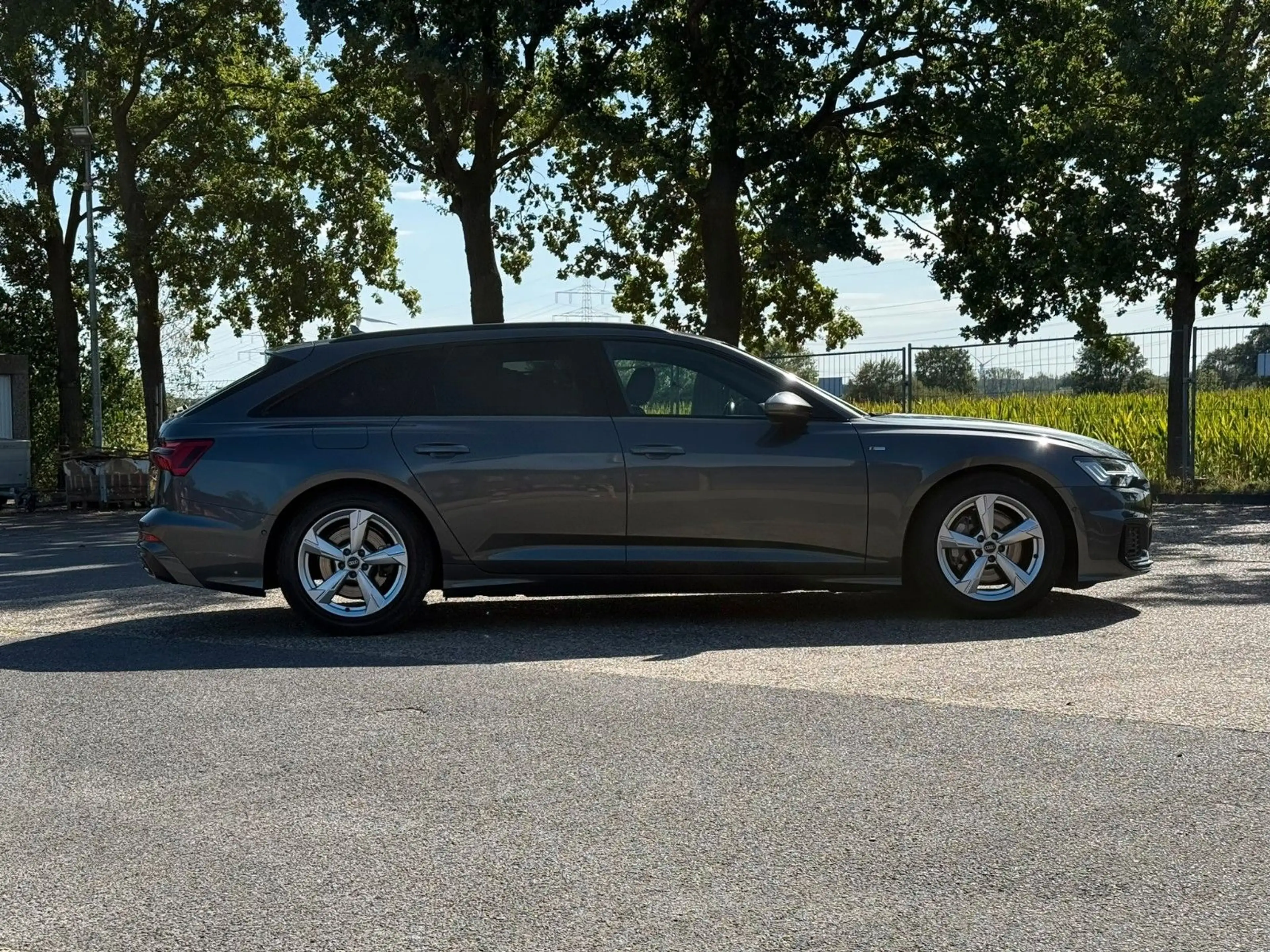 Audi A6 Avant 45 TFSI quattro S line Ex&Sp*HD Matrix*VC — photo 9