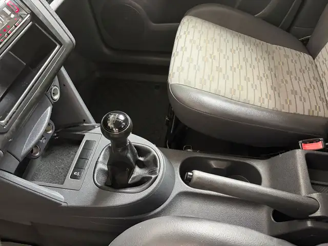 Volkswagen Caddy view 4