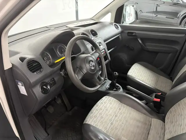 Volkswagen Caddy view 6