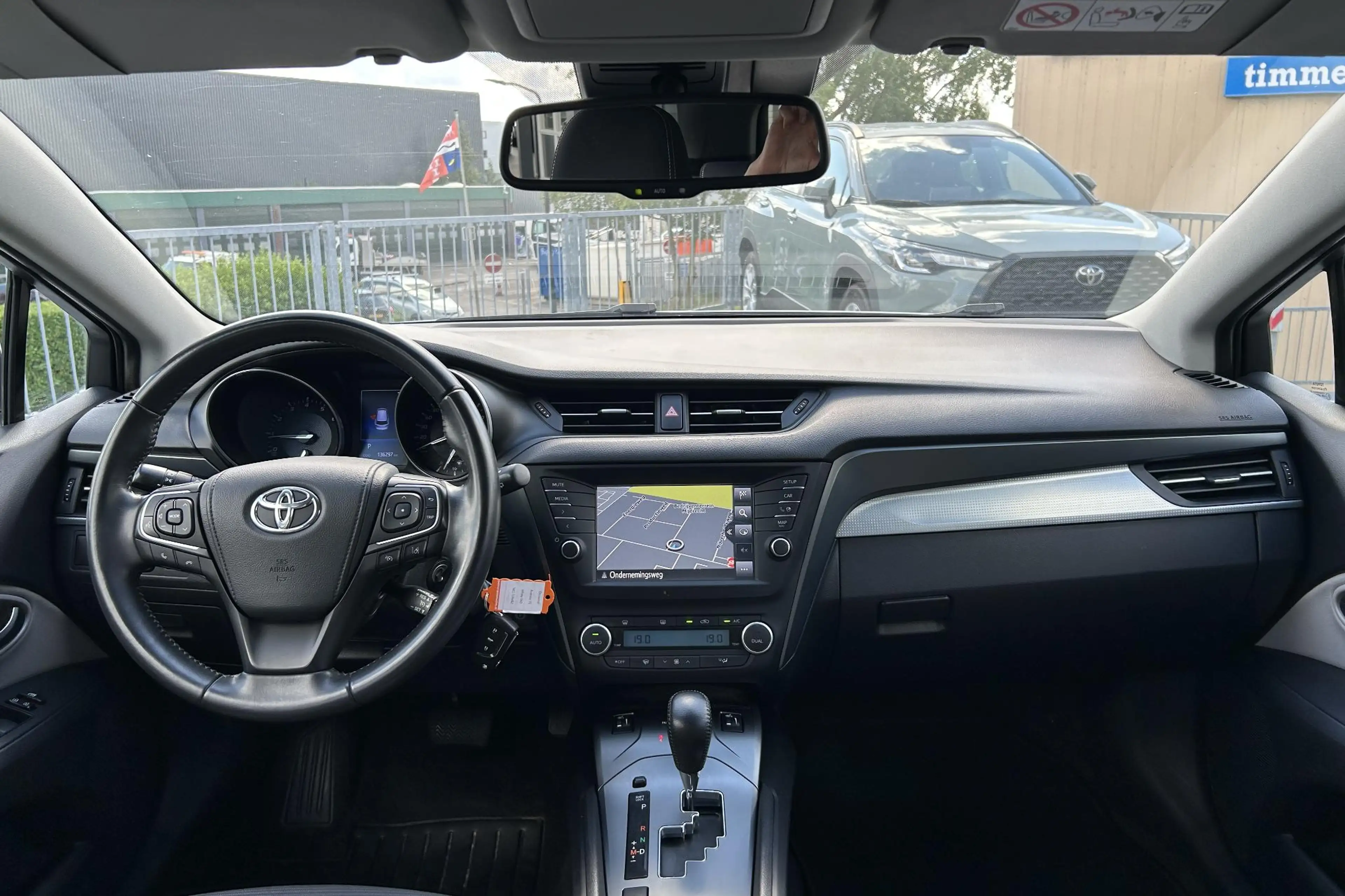 Toyota Avensis Touring Sports 1.8 VVT-i Lease Pro, Automaat, Trek — photo 3