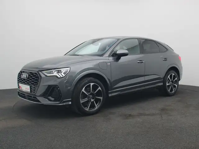 Audi Q3 view 2