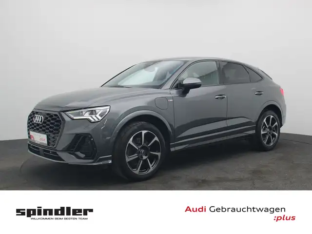 Audi Q3 main image