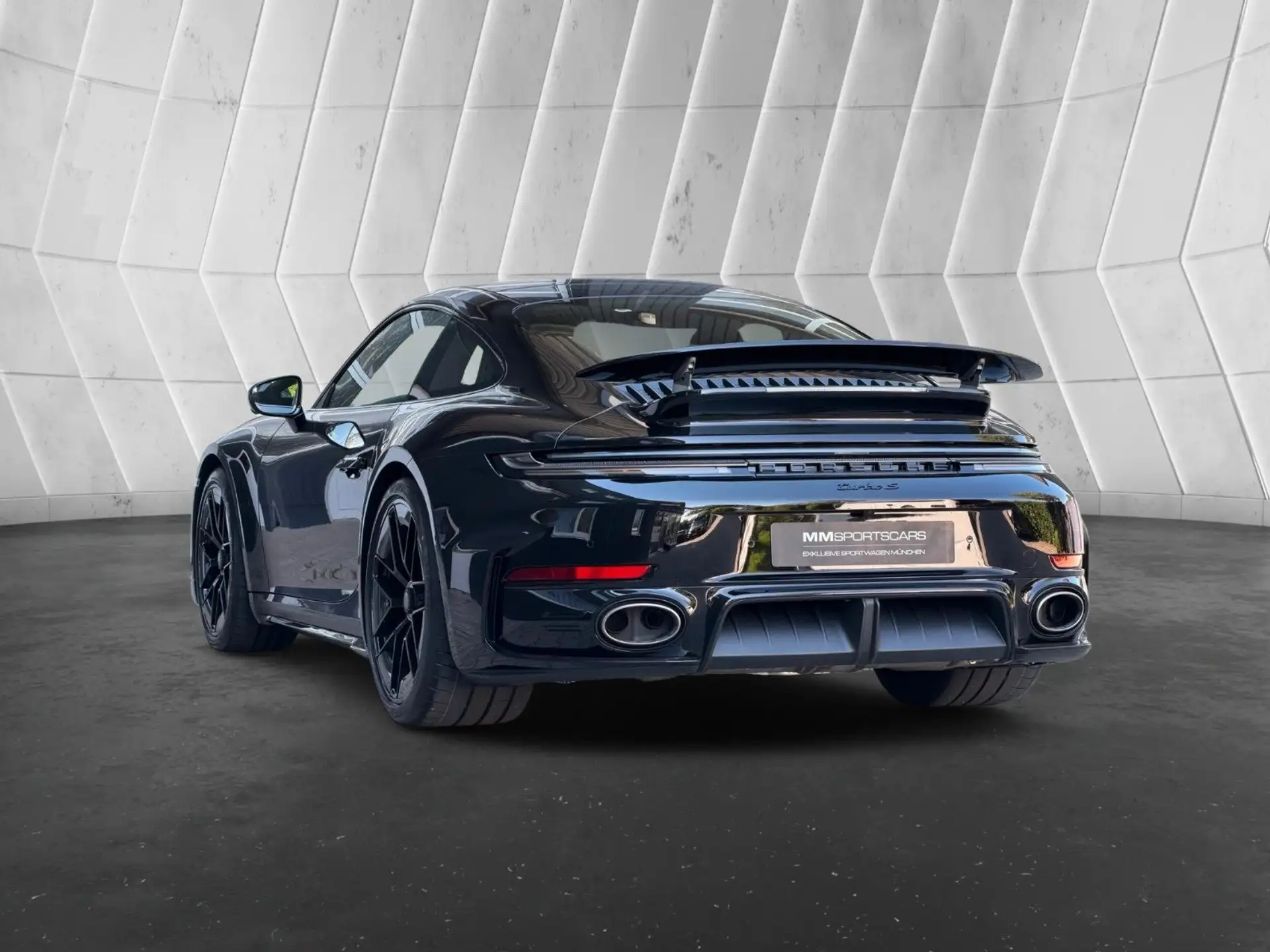 포르쉐 911 Turbo S Coupe 2026 검정 사진 8