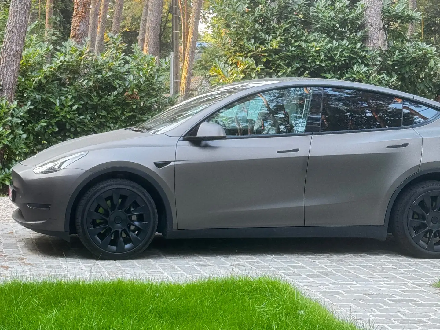 Tesla Model Y Model Y Long Range Dual Motor AWD Noir - 1