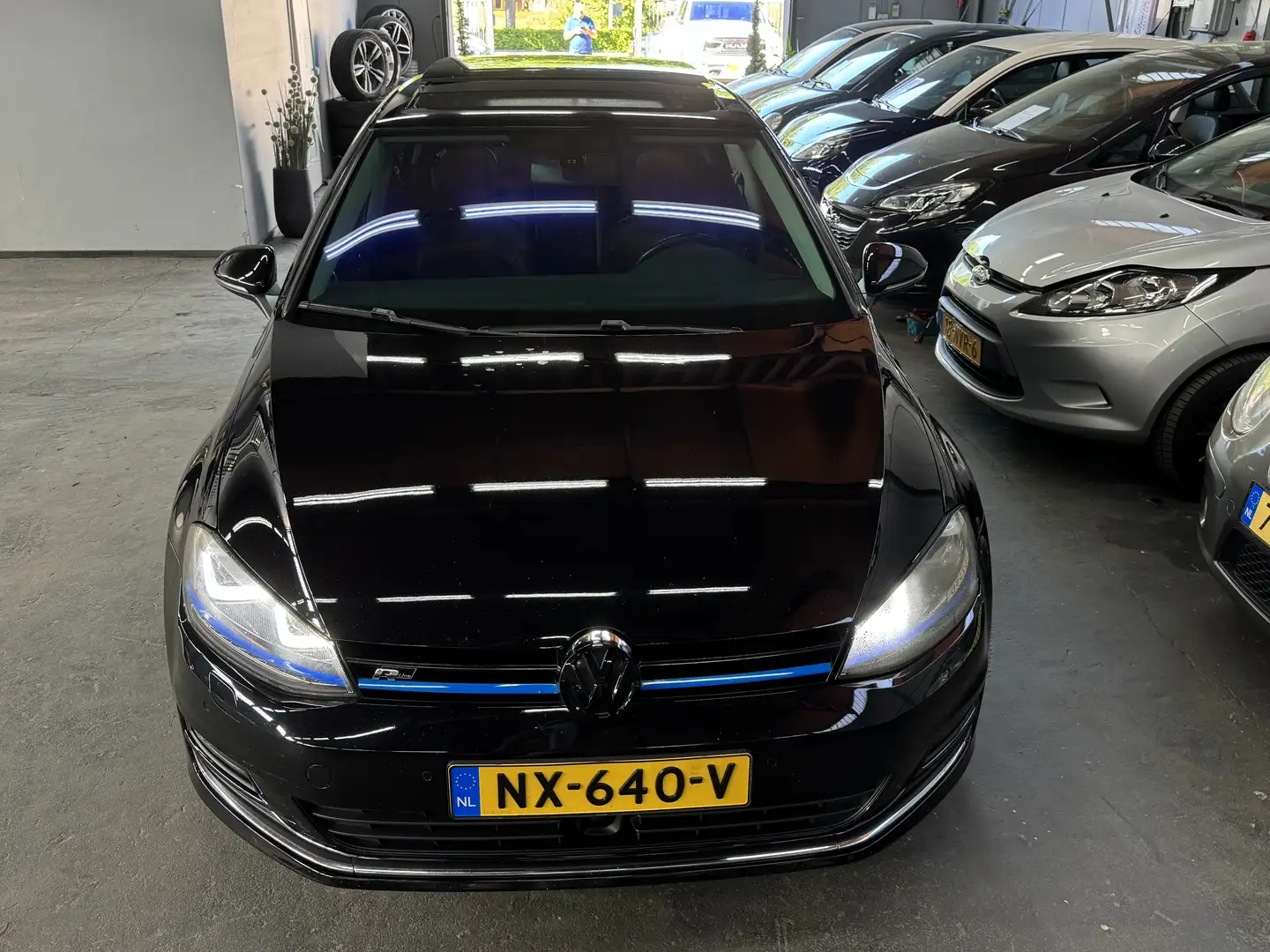 Volkswagen Golf 1.6 TDI 3x R Line Pano APK  ACC Parkassist Zwart - 2