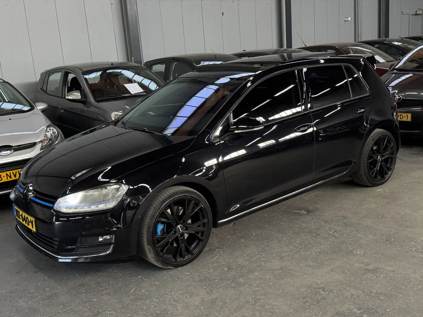 Volkswagen Golf 1.6 TDI 3x R Line Pano APK  ACC Parkassist Zwart - 1