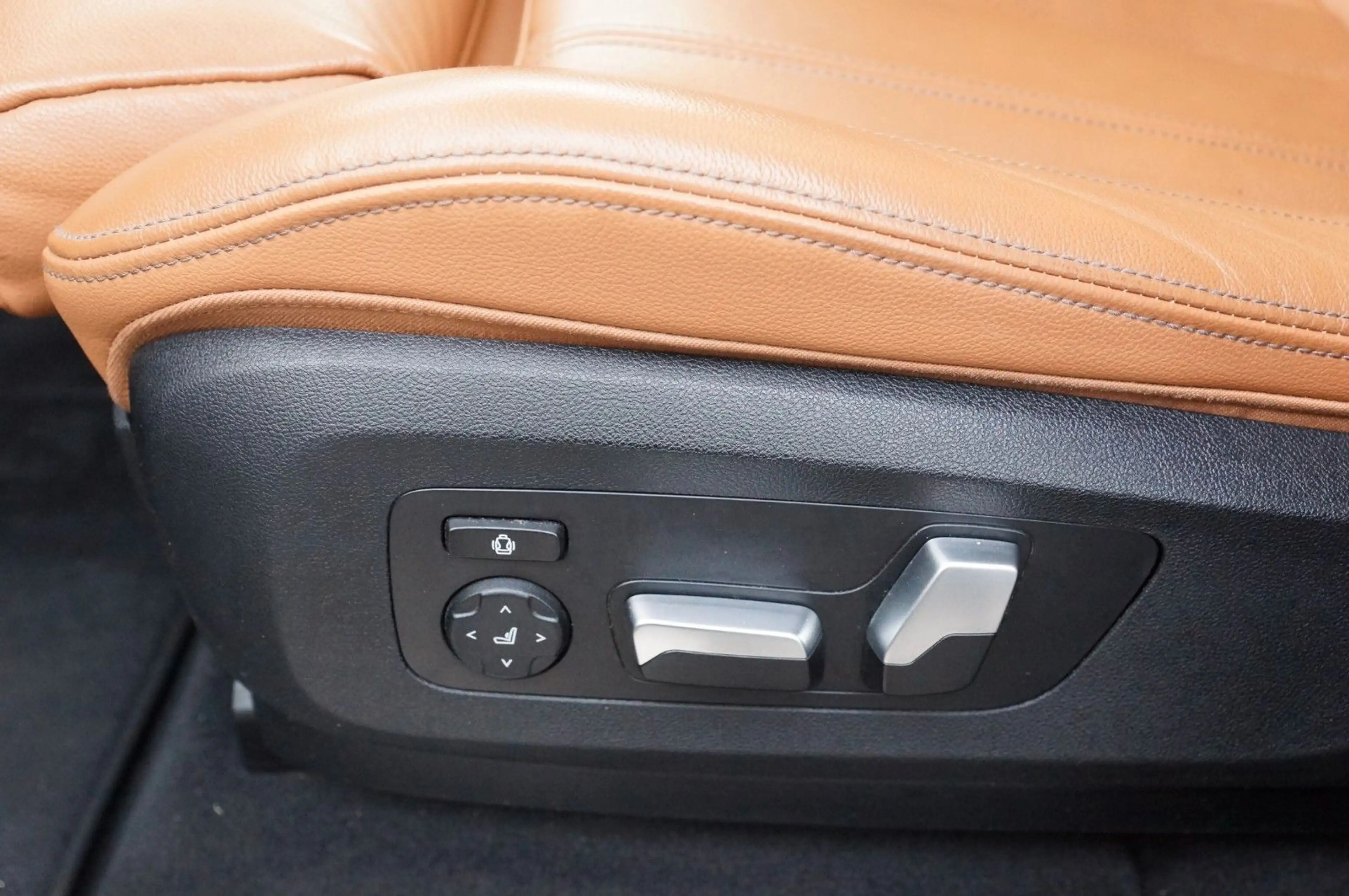 BMW X5 xDrive 30 d xLine/Leder/Pano/Head-up/H&K/AHK — photo 12
