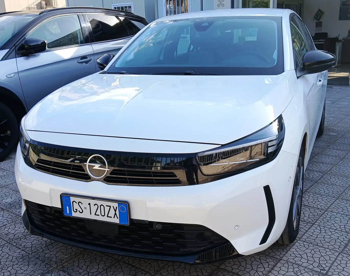 Opel Corsa 1.2 hybrid  Turbo 100cv dct6 Wit - 1
