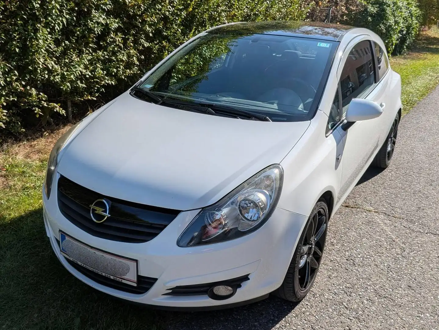 Opel Corsa 1.4 Color Edition Weiß - 1