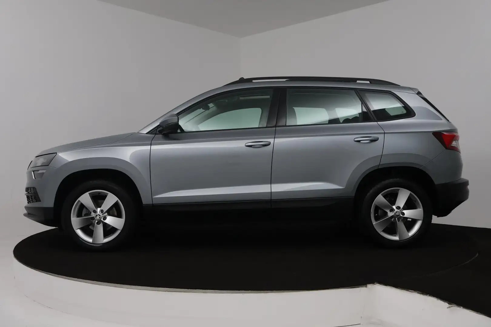 Skoda Karoq 1.0 TSI Ambition Business (PANORAMADAK, TREKHAAK, Grijs - 2