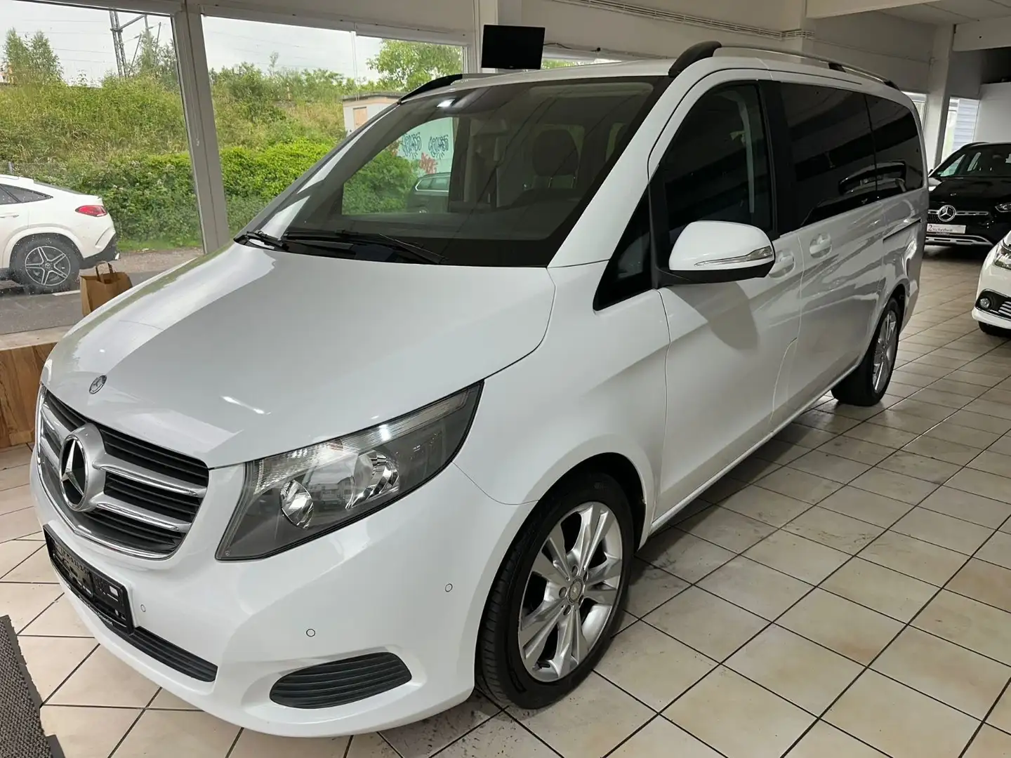 Mercedes-Benz V 220 CDI/BT/d EDITION lang Automatik 7Sitze AHK Alb - 2