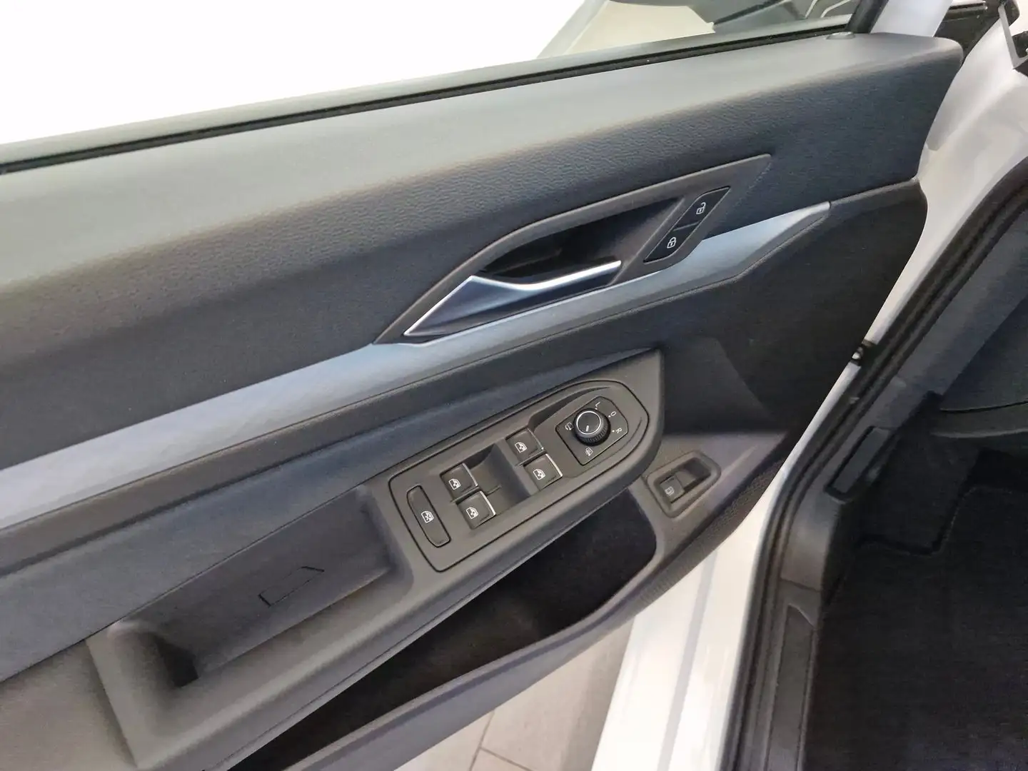 Volkswagen Golf Rabbit eHybrid DSG 150 kW Weiß - 2