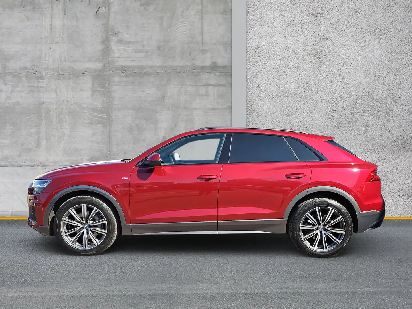 Audi Q8 55 TFSI qu S line AHK Matrix Pano Standh. Rot - 2