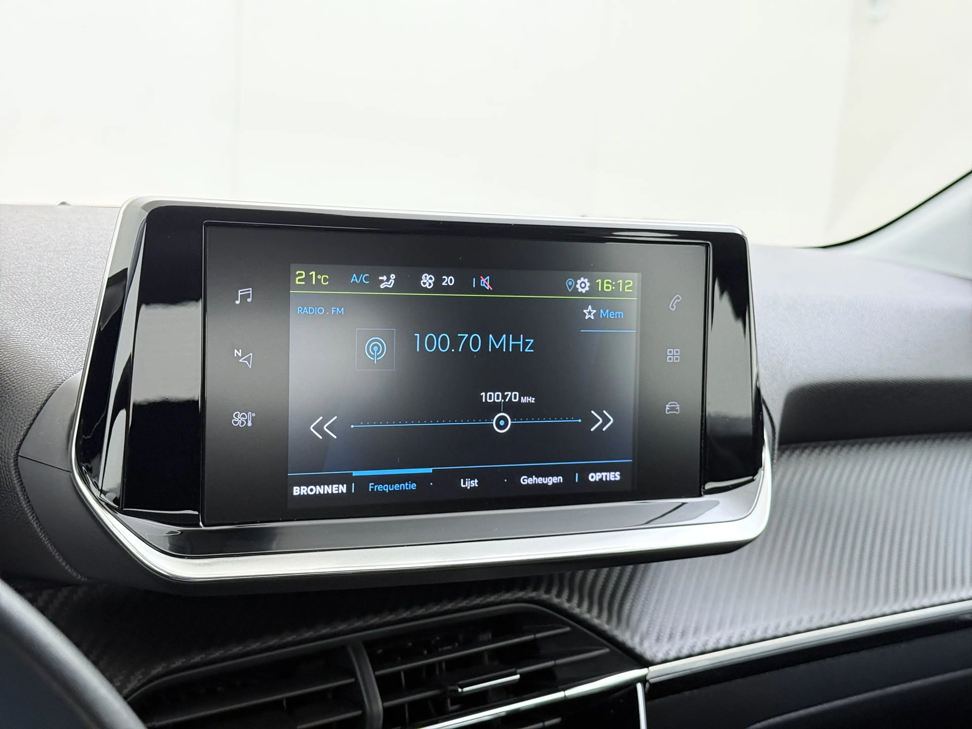 Peugeot e-208 EV 5Drs Automaat Apple Carplay Android Auto Navi* — photo 13
