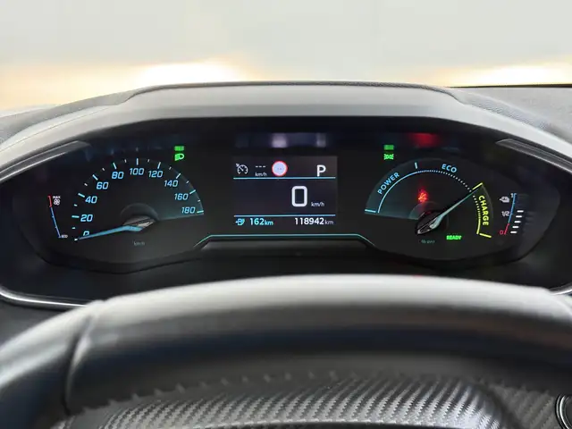 Peugeot E-208 view 26