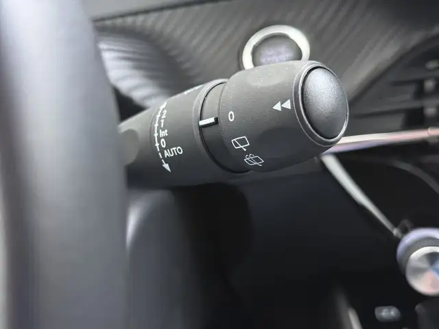 Peugeot E-208 view 28
