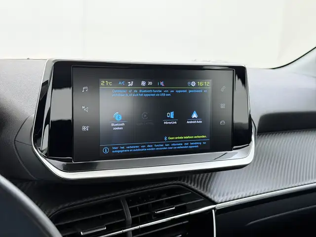 Peugeot E-208 view 11