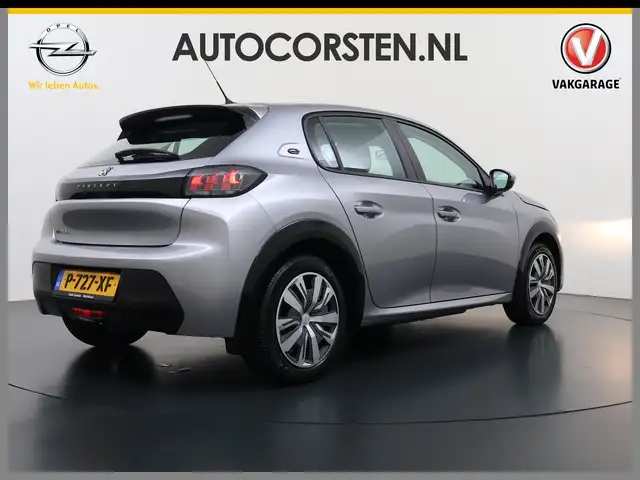 Peugeot E-208 view 5