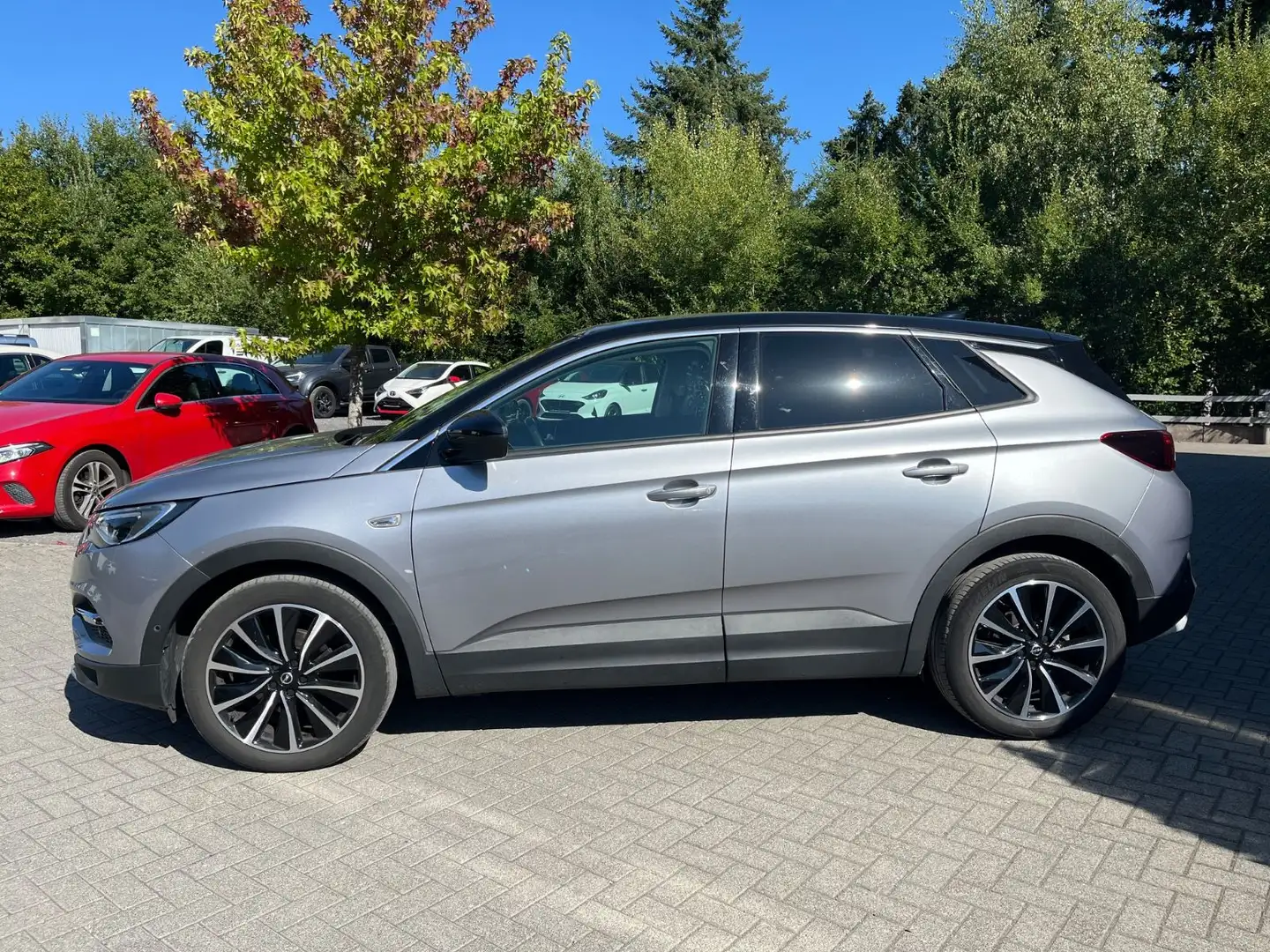 Opel Grandland X KAMERA*PDC*CARPLAY*KLIMA*SHZ*LHZ* Grau - 2