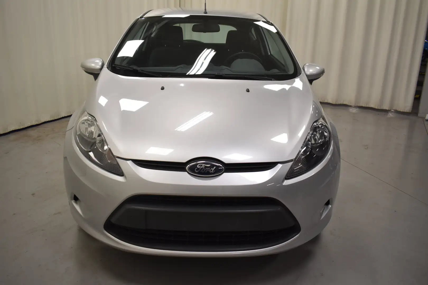 Ford Fiesta 1.25i Trend Argento - 2