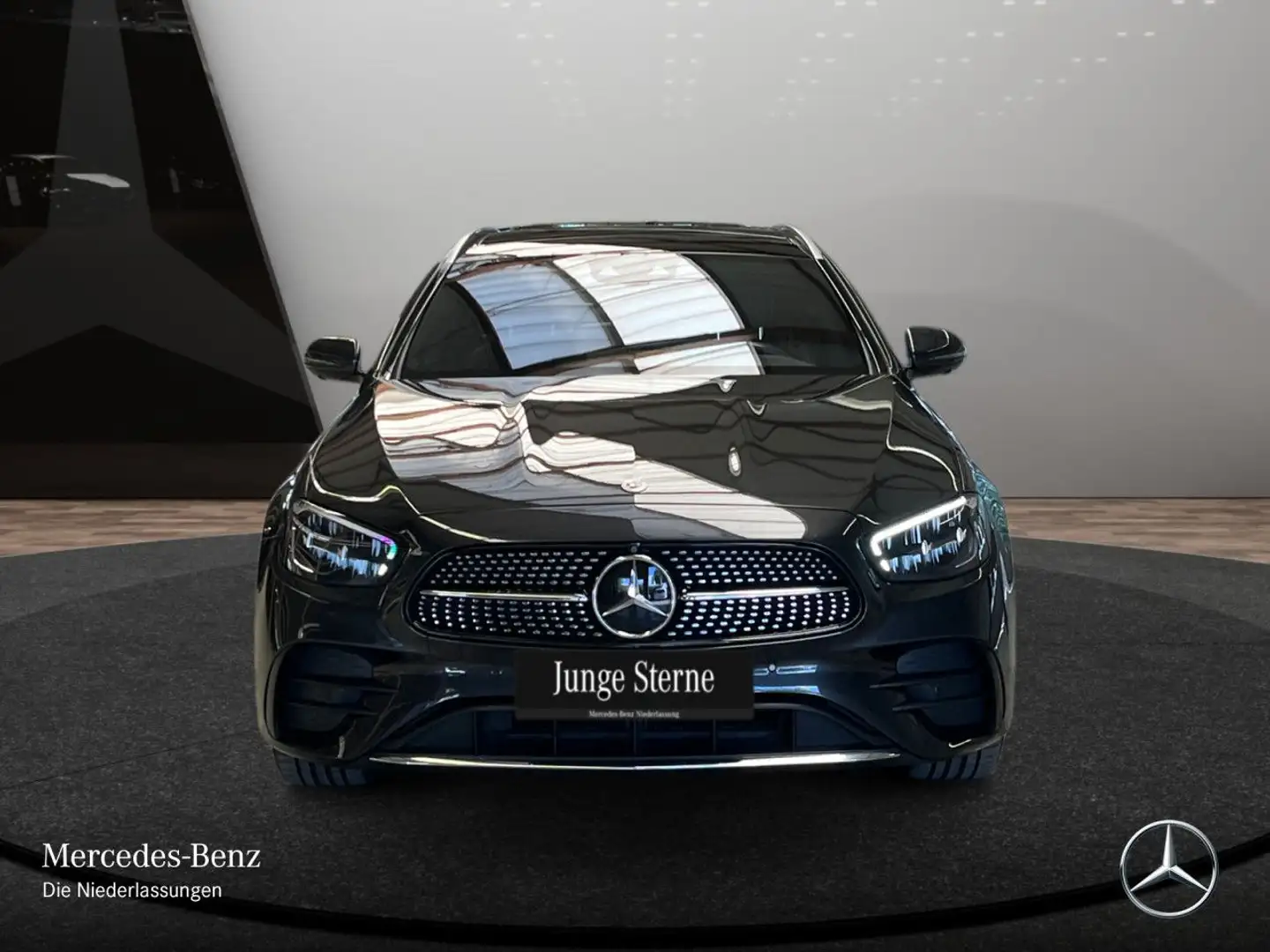 Mercedes-Benz E 300 de T 4M AMG+PANO+360+AHK+LED+FAHRASS+KEYLESS Grau - 2