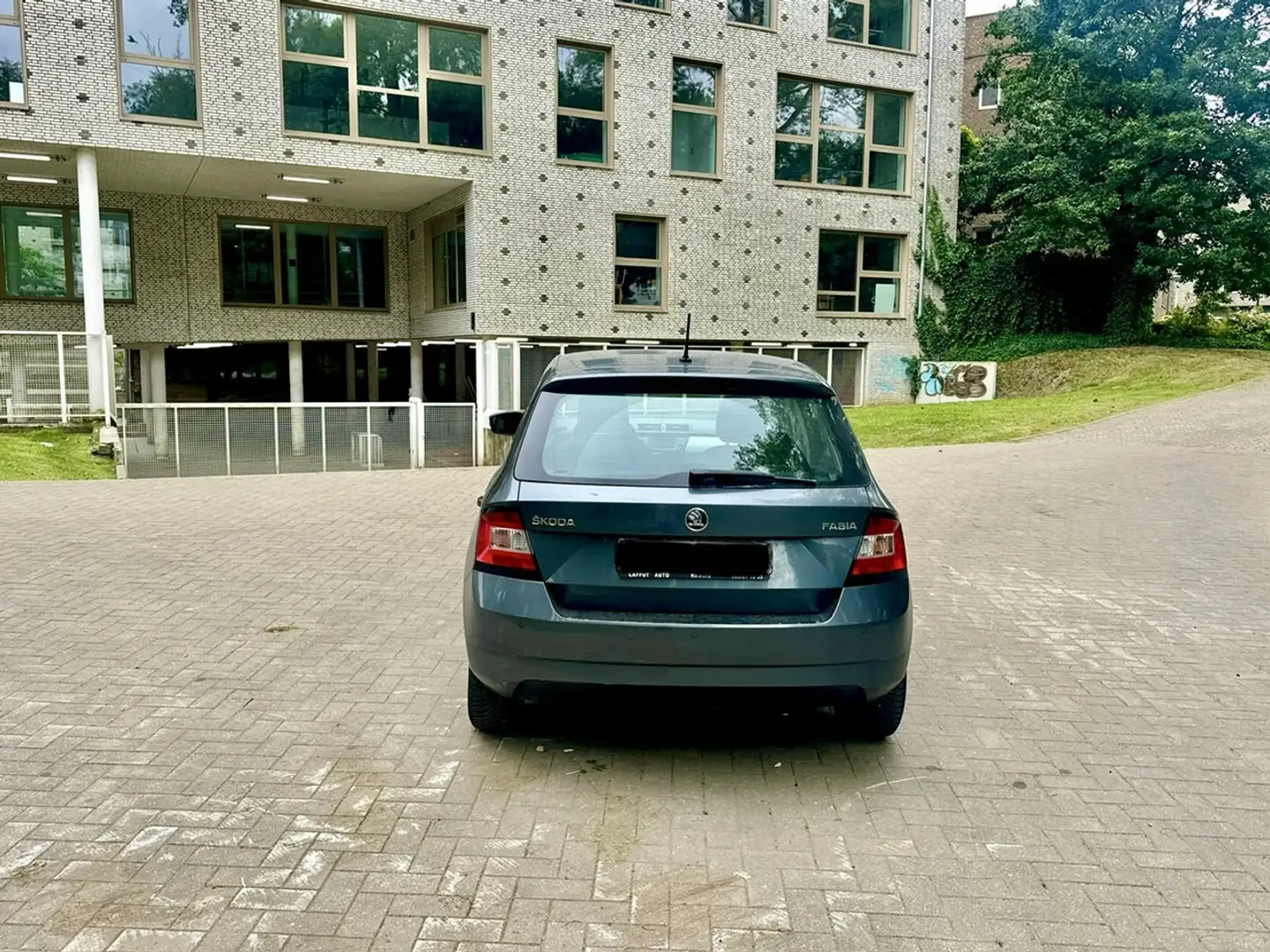 Skoda Fabia Fabia 1.2 TSI Ambition DSG Gris - 2