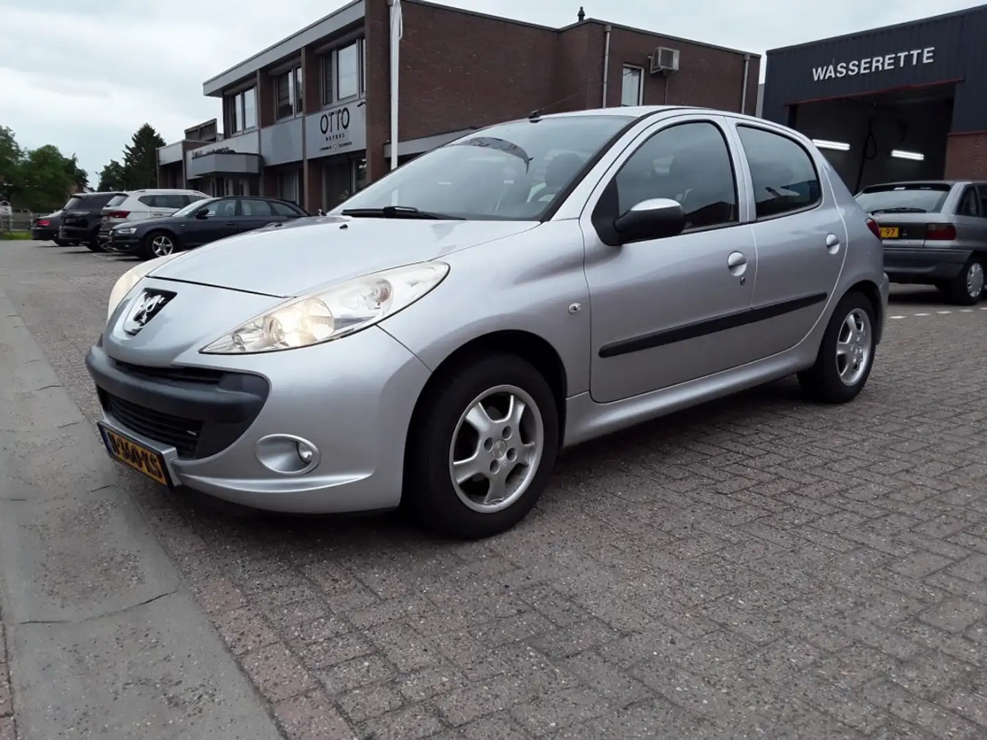 Peugeot 1.4 COMFORT Gri - 1