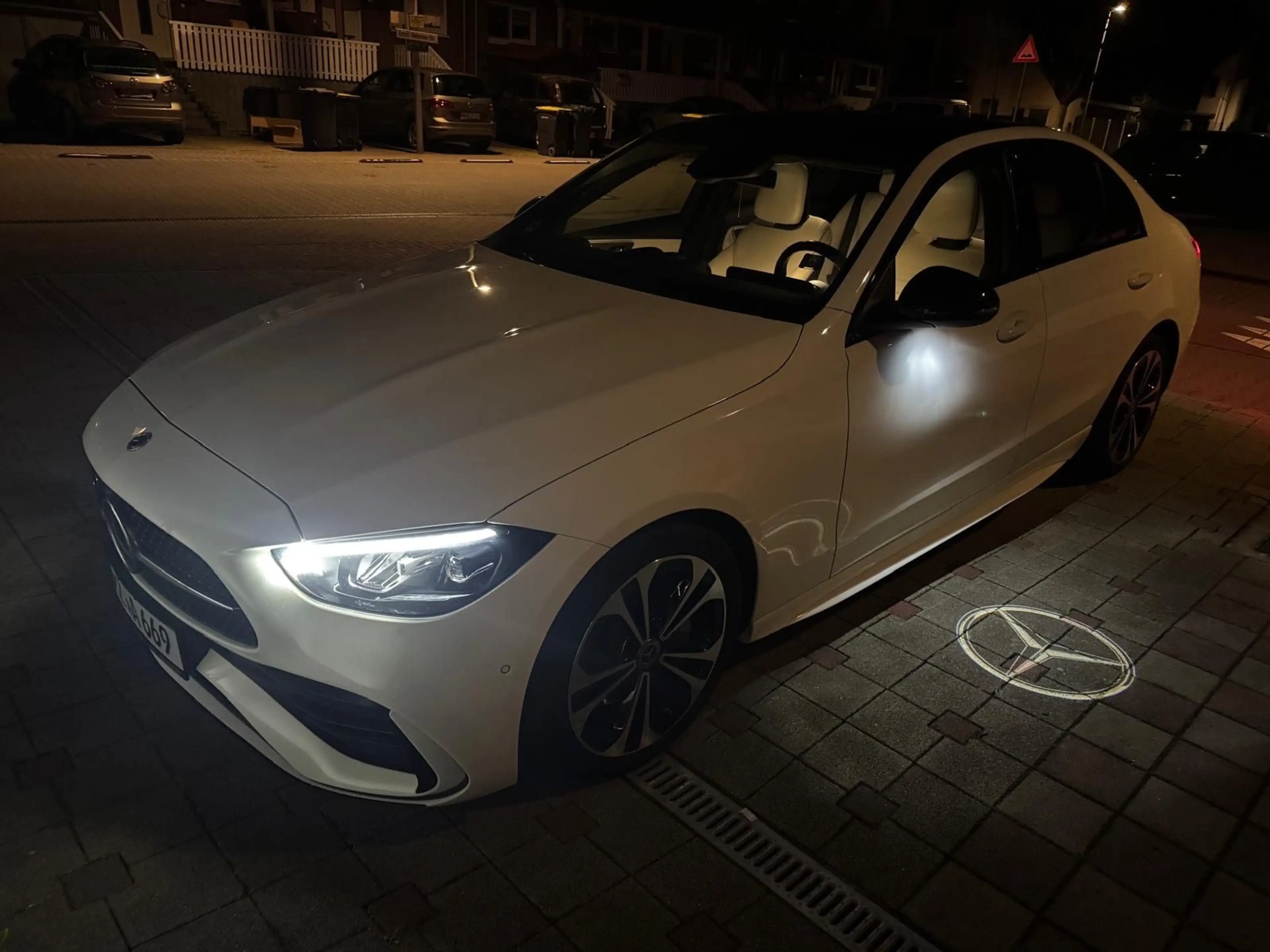 Mercedes-Benz C 220 d Limousine~AMG-Line~Night-Paket,Panorama — photo 8