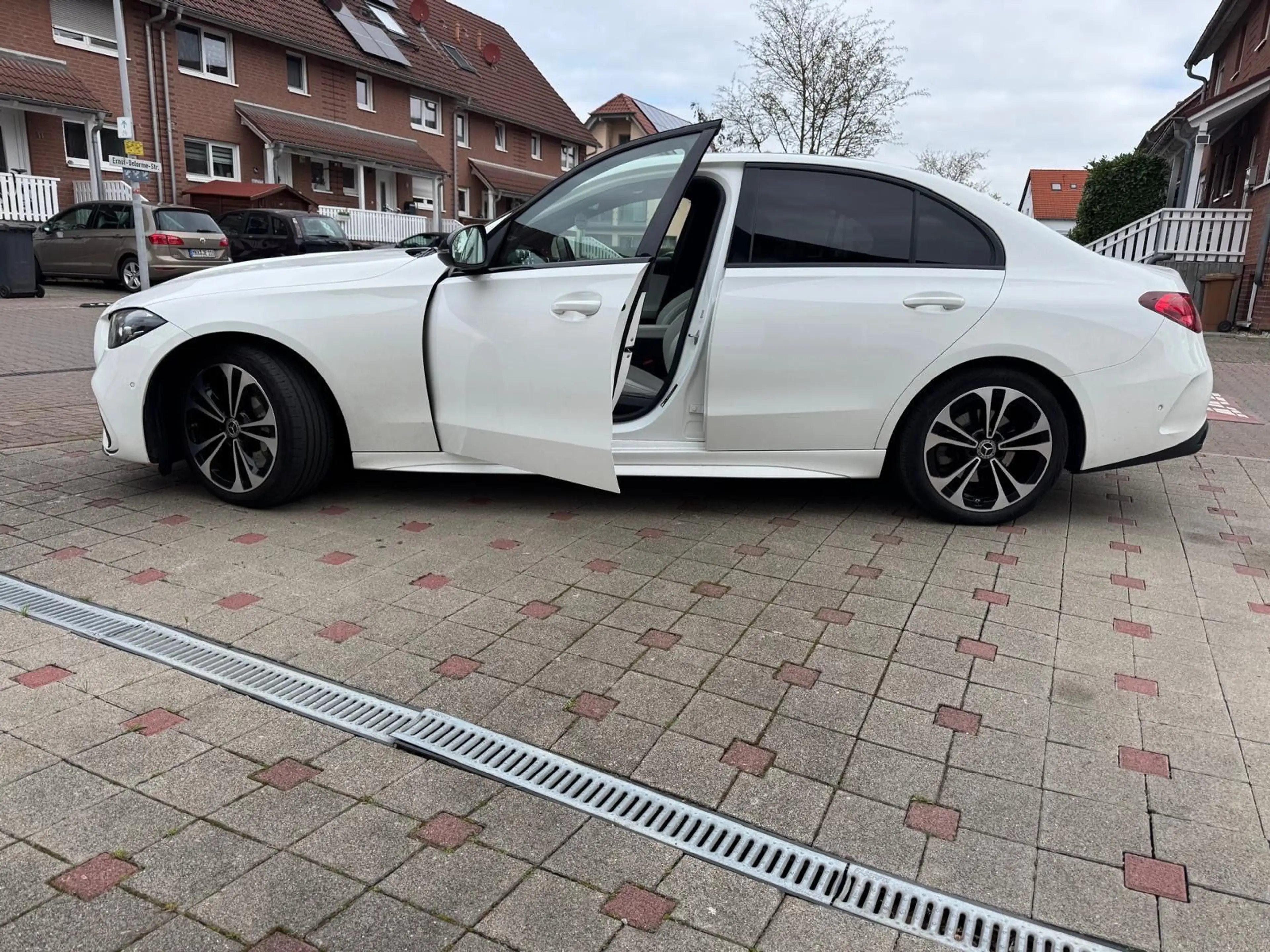 Mercedes-Benz C 220 d Limousine~AMG-Line~Night-Paket,Panorama — photo 6