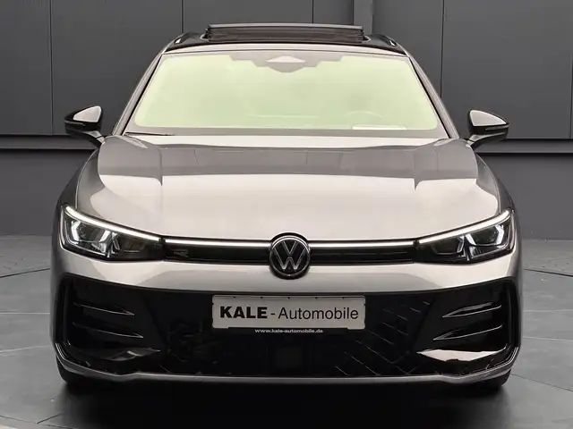 Volkswagen Passat view 8