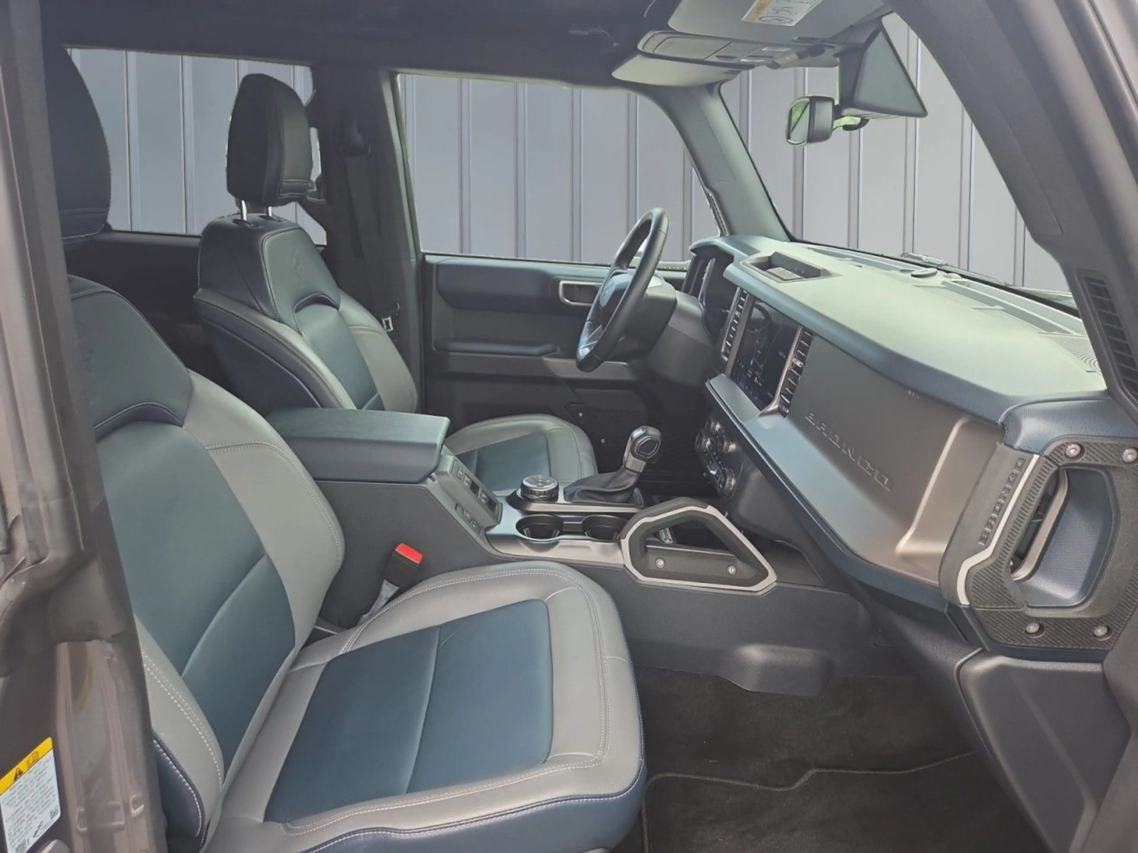 Ford Bronco Badlands Optik mit Anhängekupplung Klima Navi — photo 12