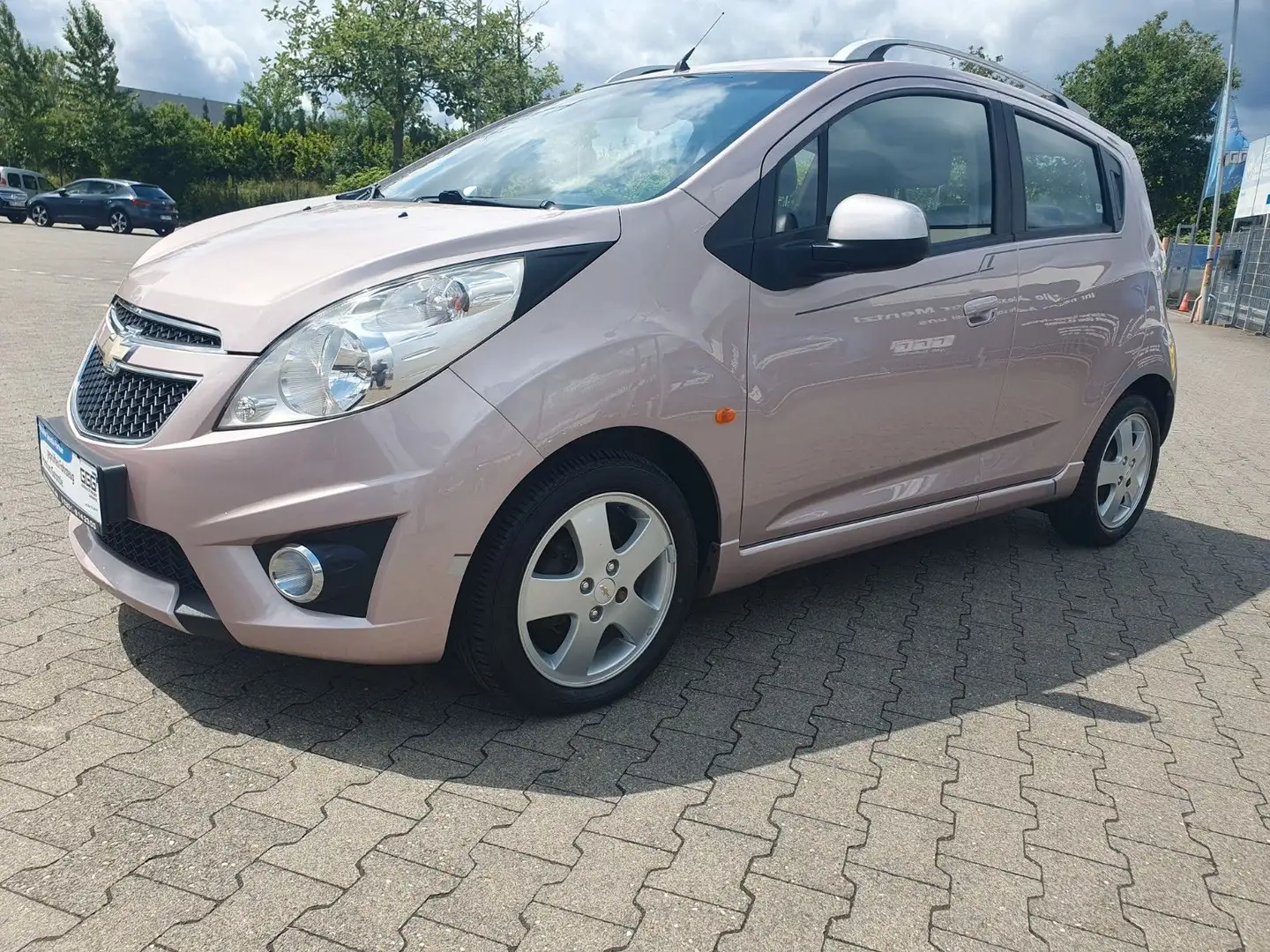 Chevrolet Spark 1.2 GARANTIE KLIMAAUTOMATIK PDC LEDER NAVI Rouge - 1