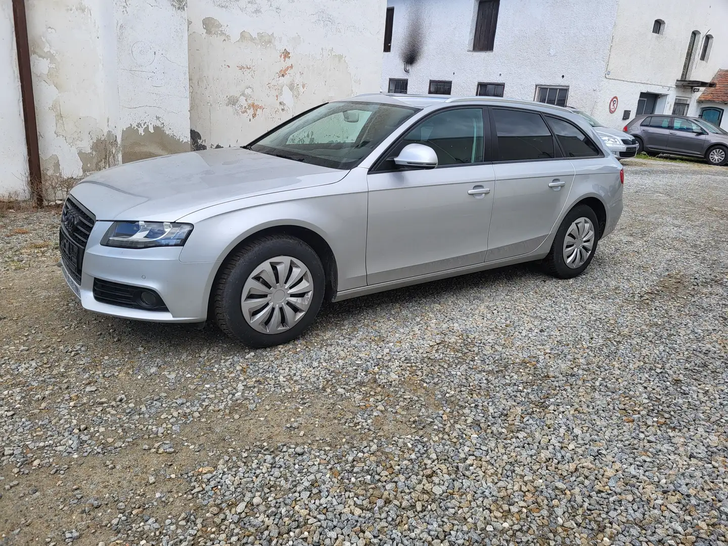 Audi A4 Attraction Grau - 2
