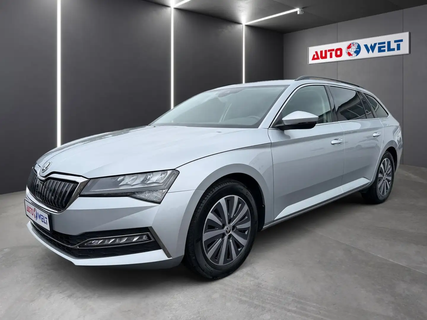 Skoda Superb Combi 1.4 TSI iV Autom. Ambition Navi Tem Silber - 1