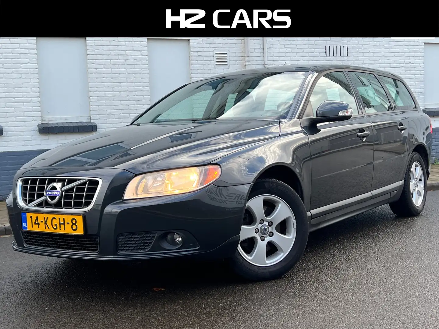 Volvo V70 2.0 Limited Edition|Leder|Navi|PDC|Trekhaak|Cruise Grijs - 1