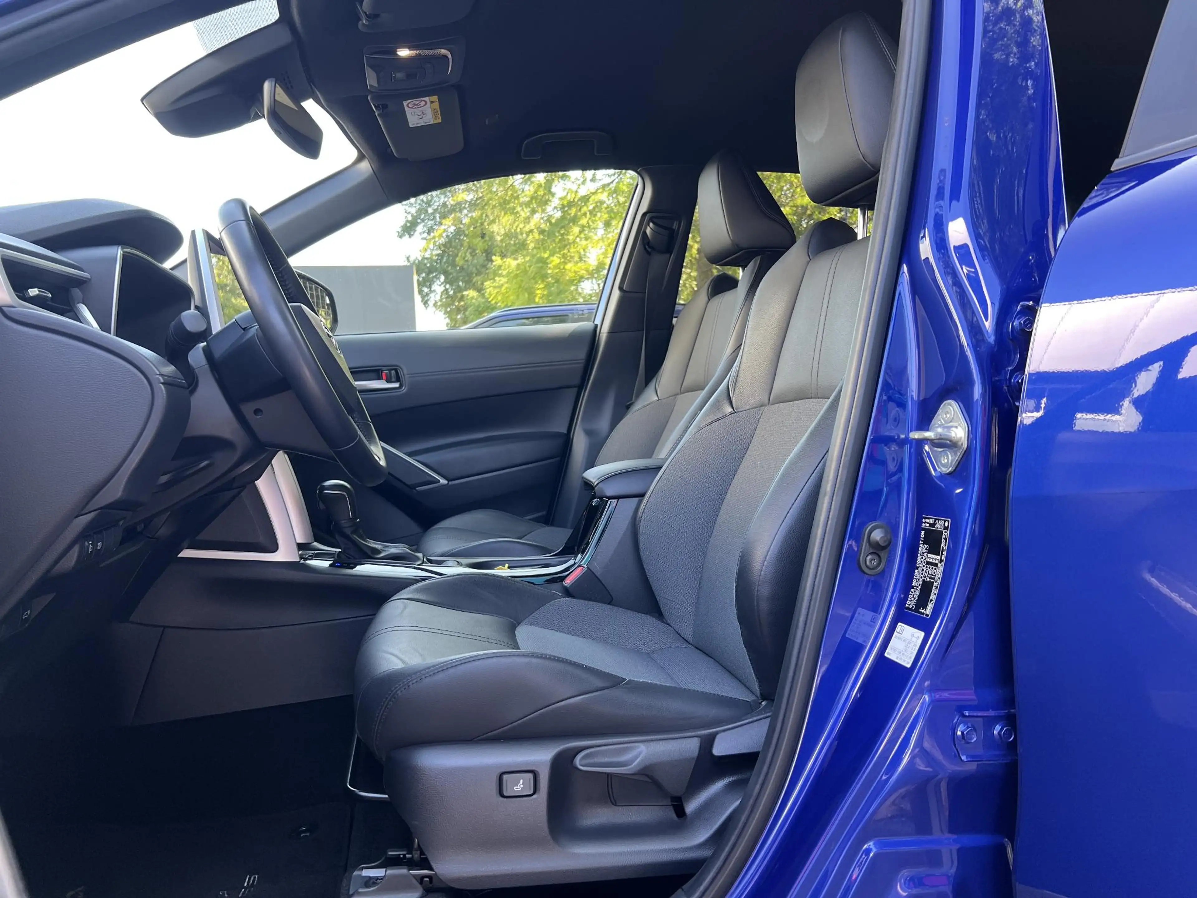 Toyota Corolla Cross 2.0 High Power Hybrid First Edition | Rijklaar | D — photo 10