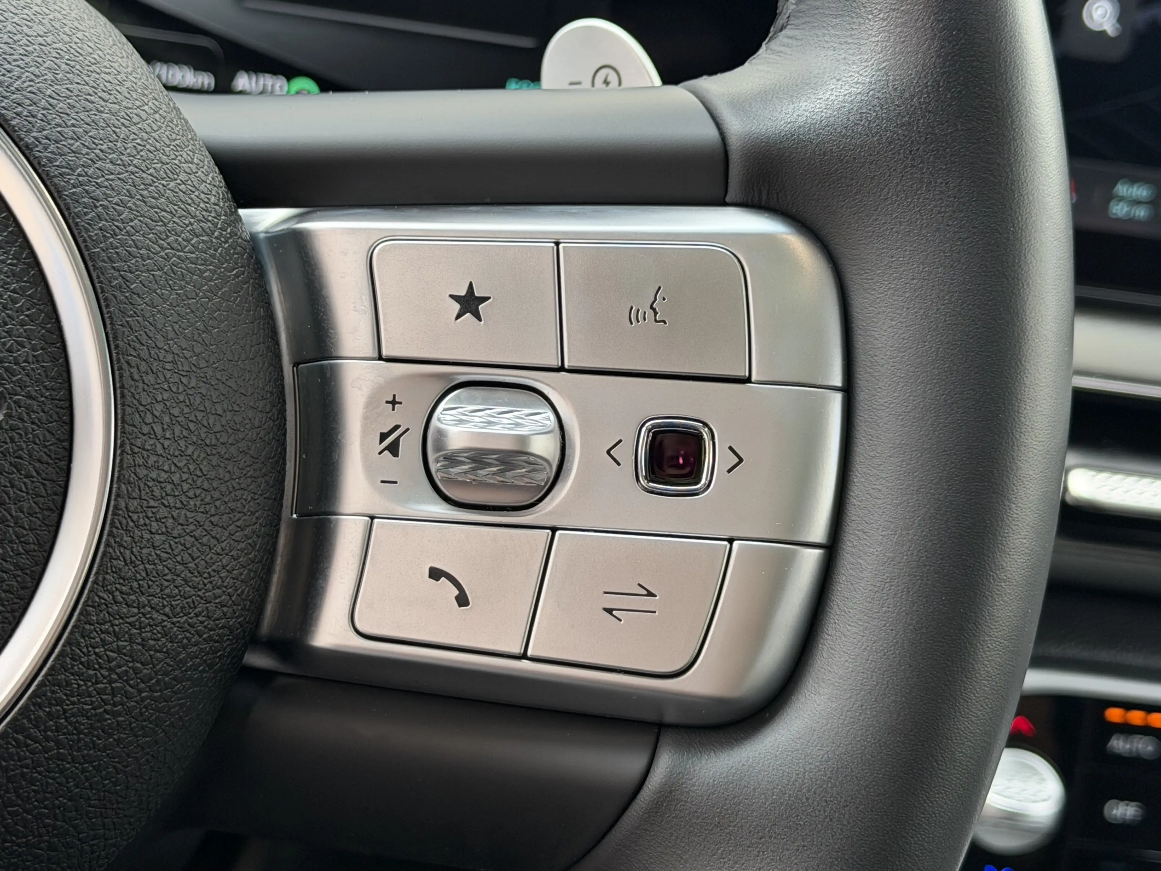 Genesis GV60 Elektro   Garantie   PANO   MEMORY   SCC — photo 10