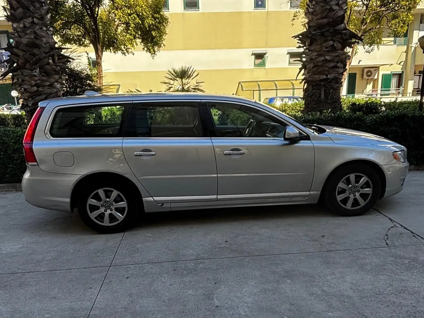 Volvo V70 V70 III 2007 2.0 d3 Polar 136cv Argento - 1