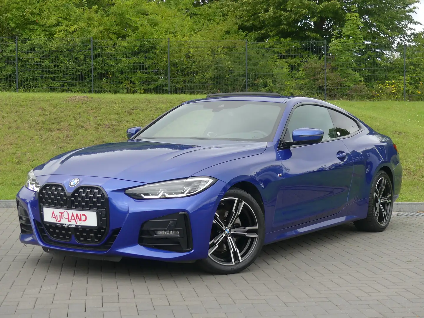 BMW 420 420d Coupe xDrive M Sport Aut. Laser ACC Navi Blau - 2