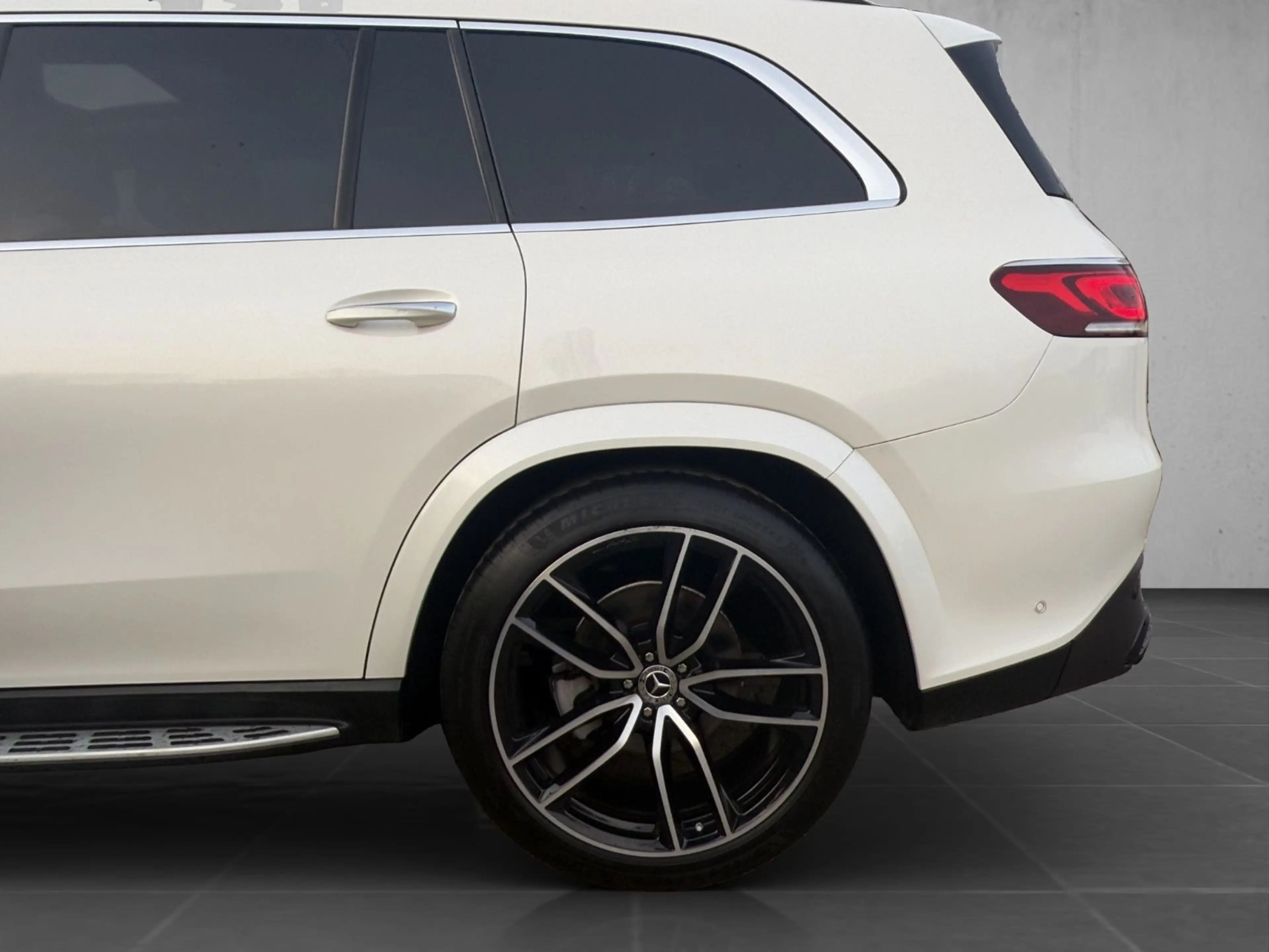 Mercedes-Benz GLS 580 4Matic AMG-Line 7Sitz*Pano*23"*63AMG*AHK — photo 7