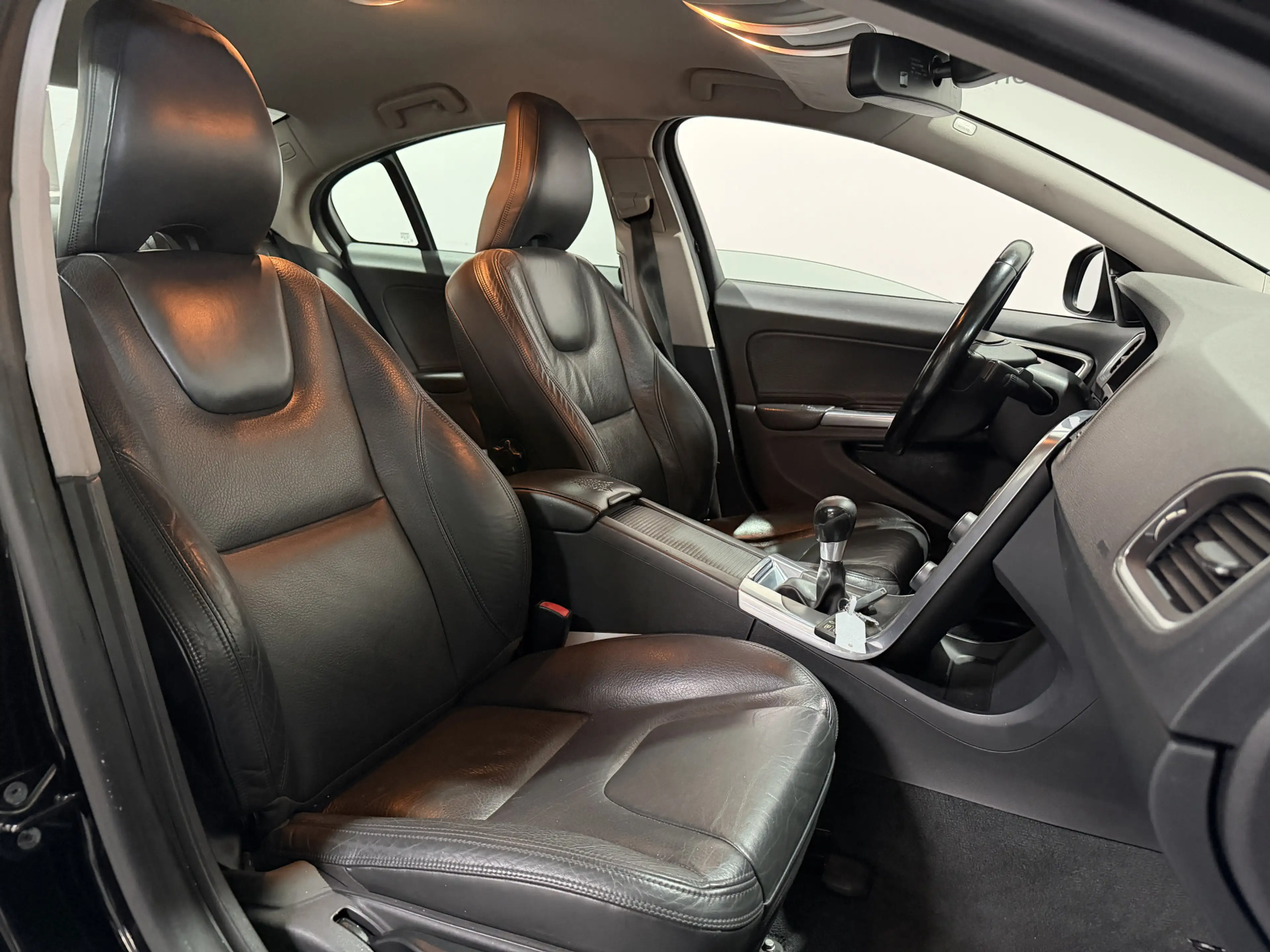 Volvo S60 2.0T Intro Edition - Leder / Bluetooth / Stuurbed. — photo 19