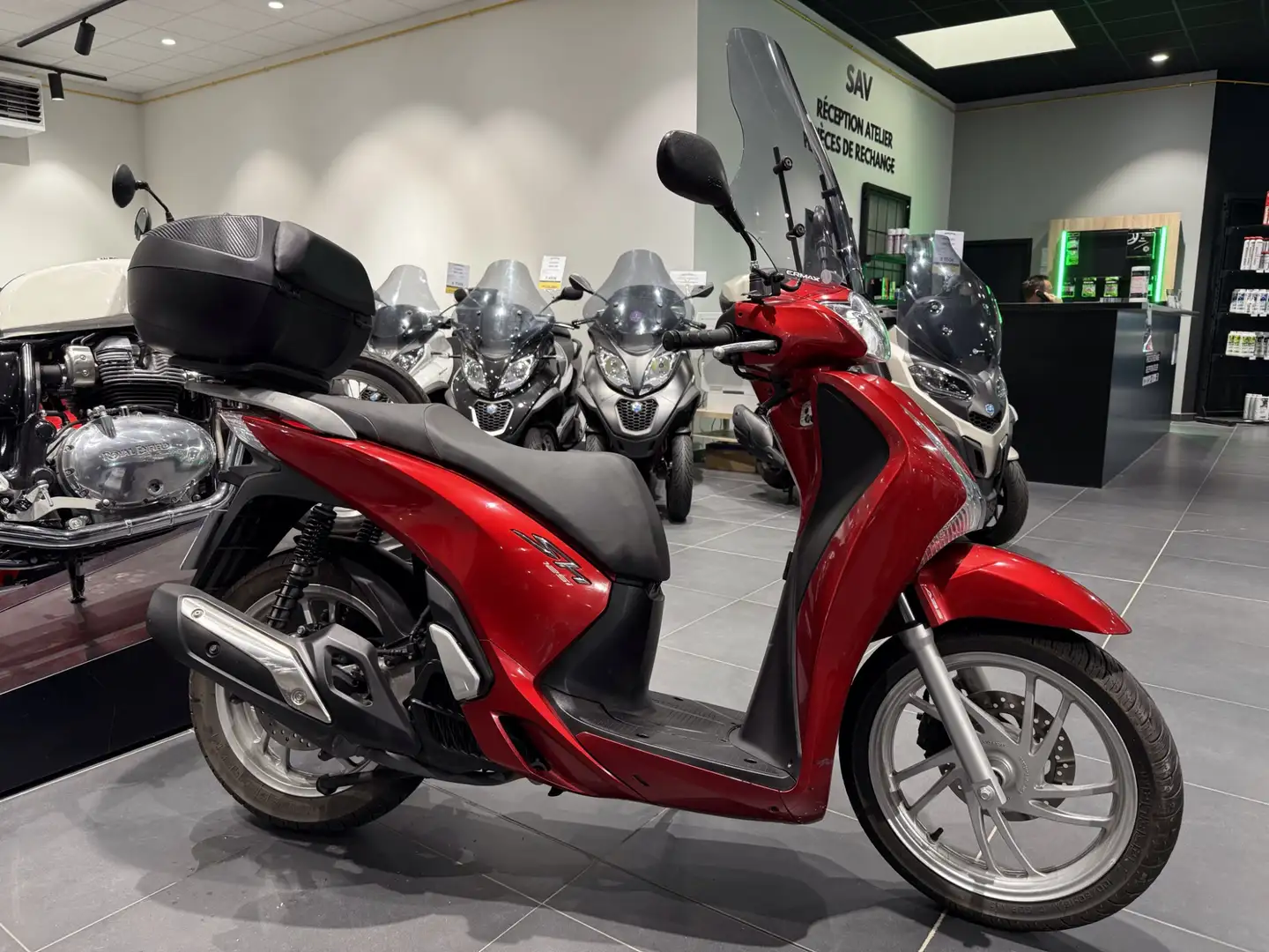 Honda SH 125 Rouge - 2