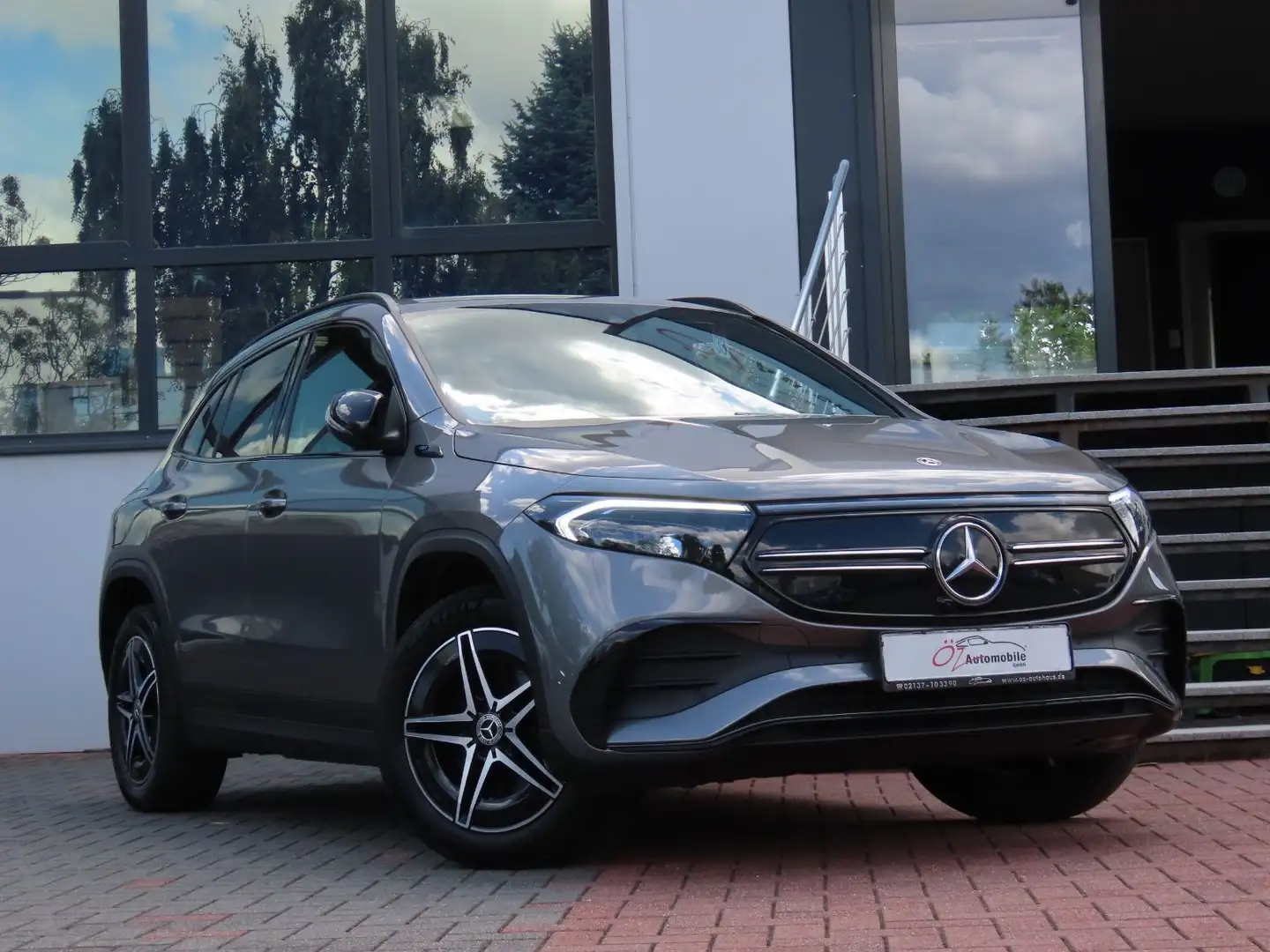 Mercedes-Benz EQA 250 AMG-Line Ambiente Alcantara Gri - 1