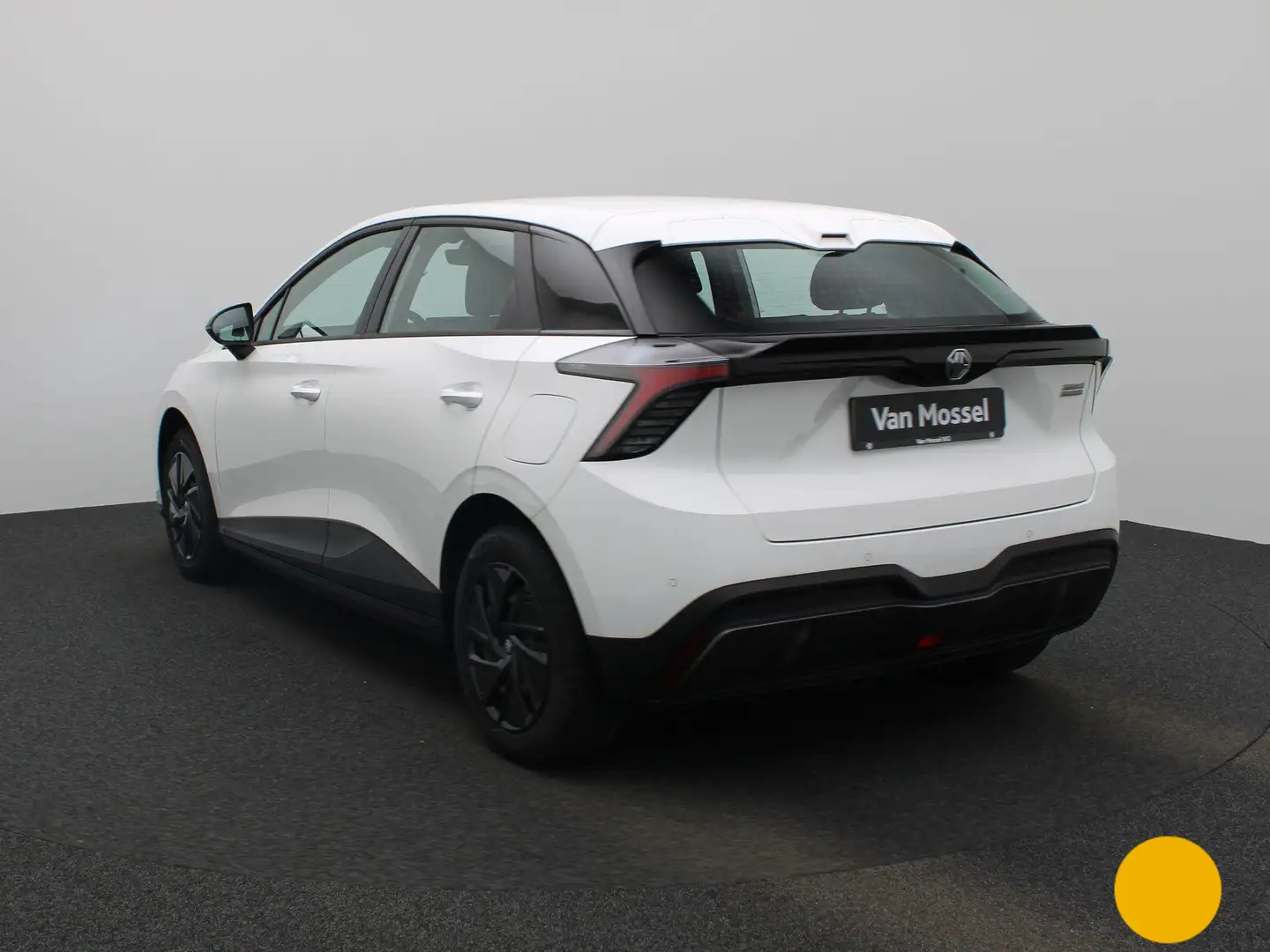 MG MG4 51 kWh Standard PDC| Apple Carplay| Led Wit - 2