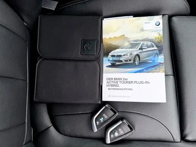 BMW 2 Series view 14