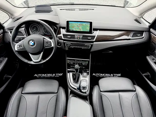 BMW 2 Series view 10