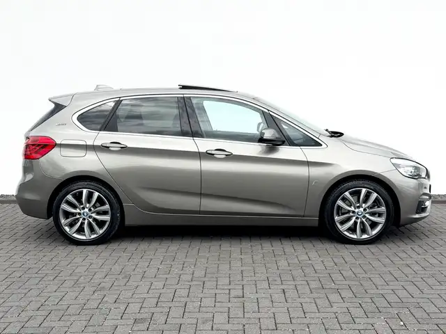BMW 2 Series view 4